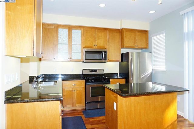 178 STOCKWELL DR, Mountain View, CA 94043