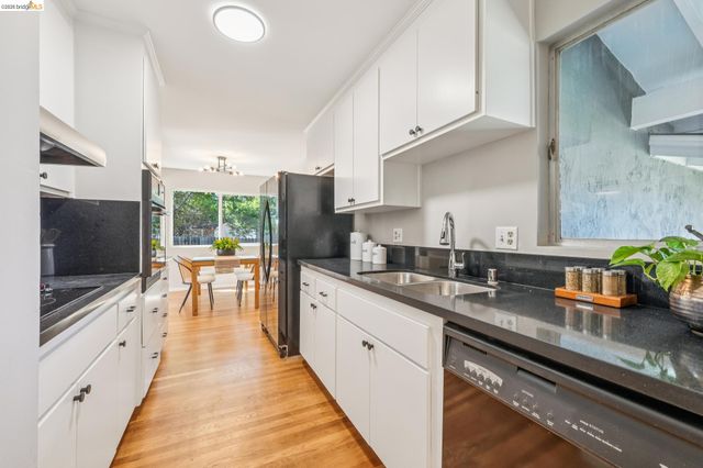 2751 Perlita Ct, Hayward, CA 94541