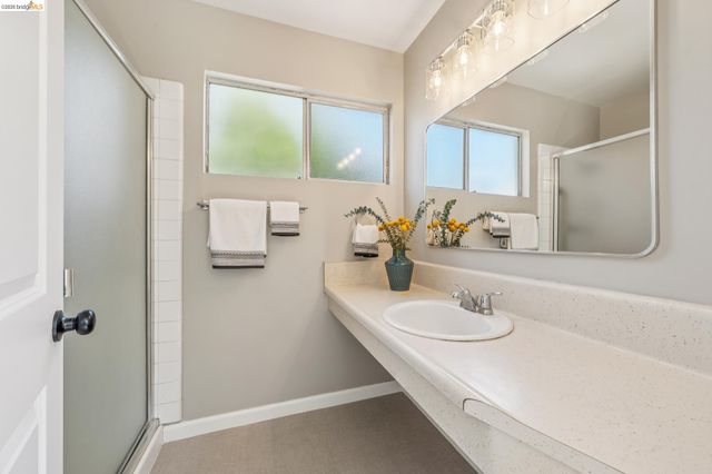 2751 Perlita Ct, Hayward, CA 94541