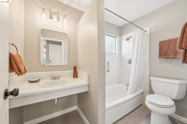 2751 Perlita Ct, Hayward, CA 94541