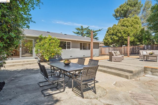 2751 Perlita Ct, Hayward, CA 94541