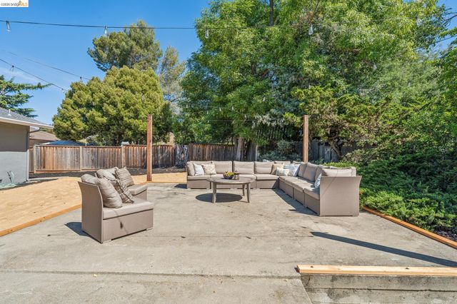 2751 Perlita Ct, Hayward, CA 94541