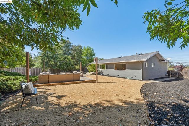 2751 Perlita Ct, Hayward, CA 94541