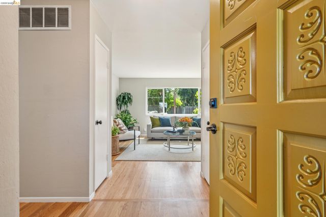 2751 Perlita Ct, Hayward, CA 94541