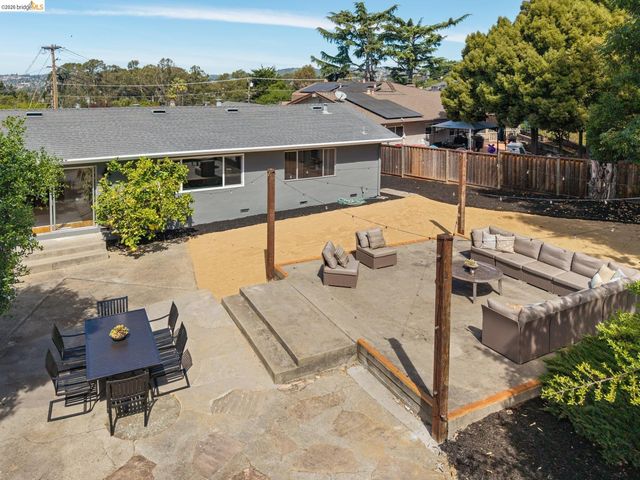 2751 Perlita Ct, Hayward, CA 94541