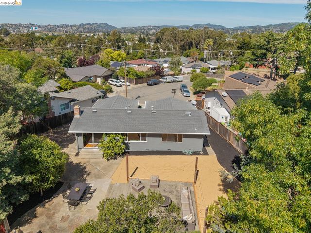 2751 Perlita Ct, Hayward, CA 94541