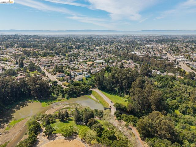 2751 Perlita Ct, Hayward, CA 94541