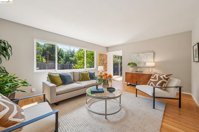 2751 Perlita Ct, Hayward, CA 94541