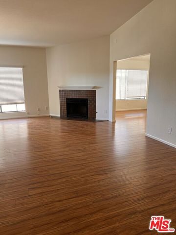 11910 Weddington Street 306, Valley Village, CA 91607