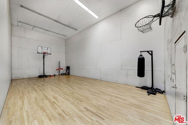 11910 Weddington Street 306, Valley Village, CA 91607