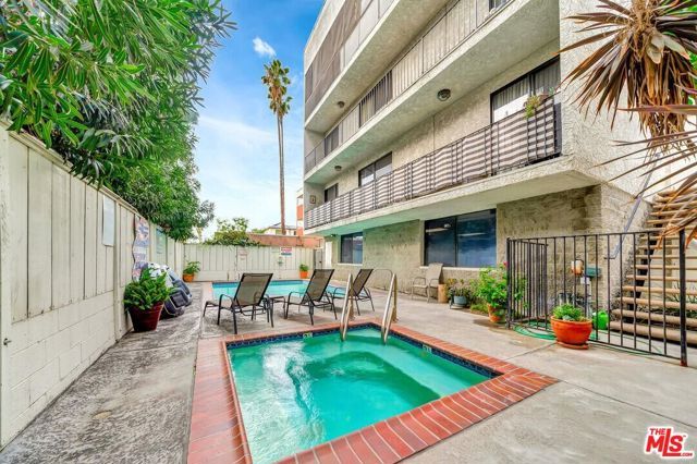 11910 Weddington Street 306, Valley Village, CA 91607