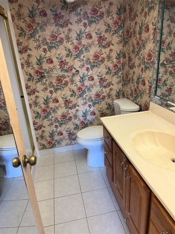 10442 Sunrise Lakes Boulevard 303, Sunrise, FL 33322