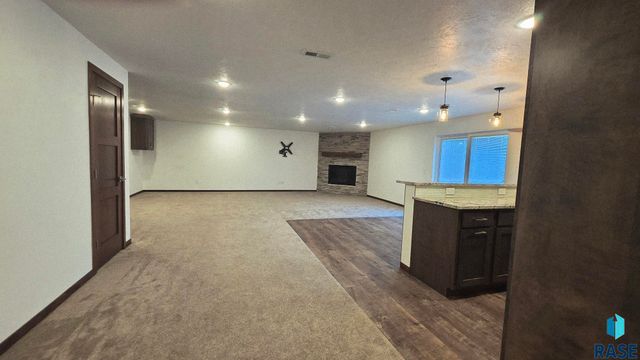 3924 S Faith Ave Avenue, Sioux Falls, SD 57110