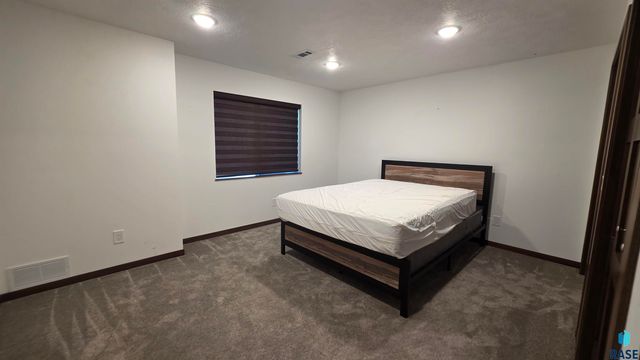 3924 S Faith Ave Avenue, Sioux Falls, SD 57110