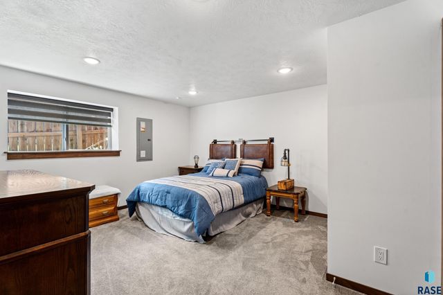 3924 S Faith Ave Avenue, Sioux Falls, SD 57110