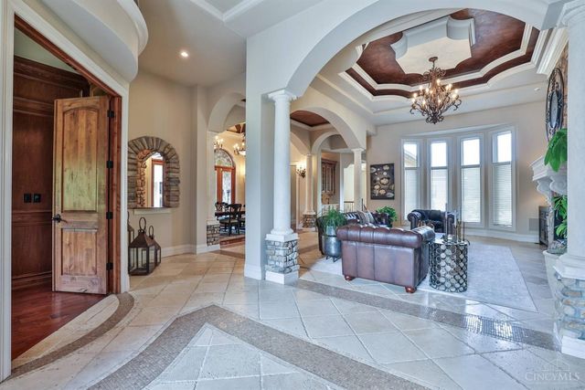 25 Vintage Walk, Montgomery, OH 45249