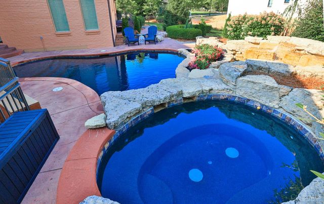 25 Vintage Walk, Montgomery, OH 45249