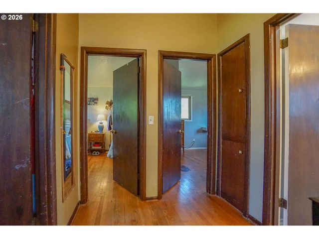 13639 Se CLAY St, Portland, OR 97233