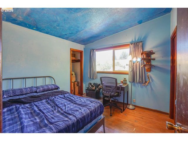 13639 Se CLAY St, Portland, OR 97233