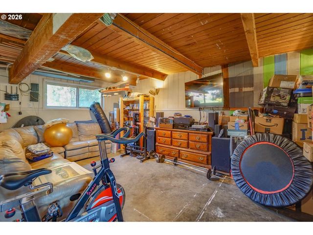 13639 Se CLAY St, Portland, OR 97233