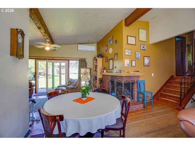 13639 Se CLAY St, Portland, OR 97233