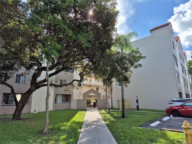 6045 NW 186th St 308, Hialeah, FL 33015