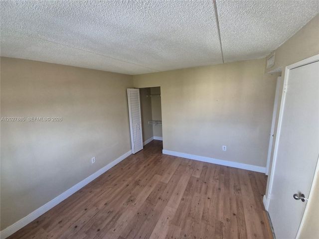 6045 NW 186th St 308, Hialeah, FL 33015
