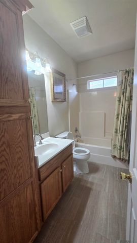 282 Allan Dr, Baton Rouge, LA 70815