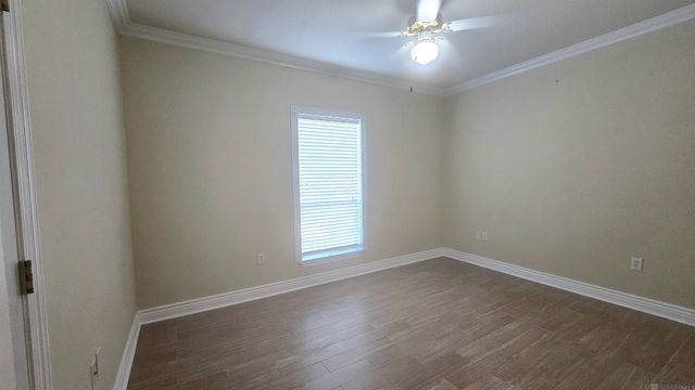 282 Allan Dr, Baton Rouge, LA 70815