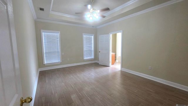 282 Allan Dr, Baton Rouge, LA 70815