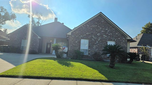 282 Allan Dr, Baton Rouge, LA 70815