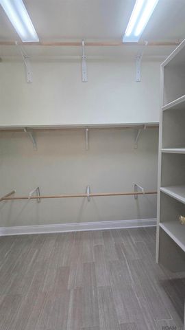 282 Allan Dr, Baton Rouge, LA 70815