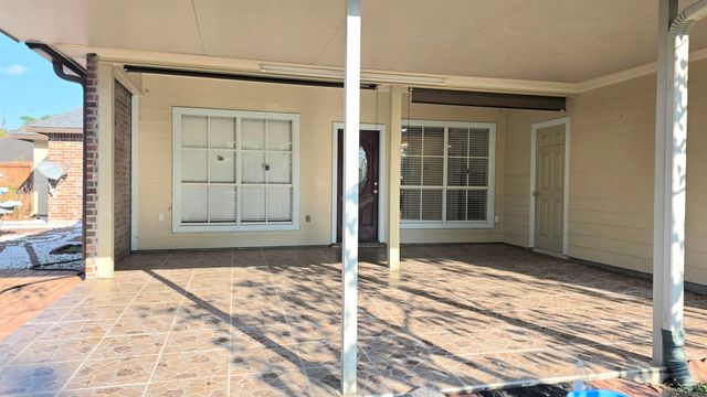 282 Allan Dr, Baton Rouge, LA 70815