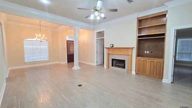 282 Allan Dr, Baton Rouge, LA 70815