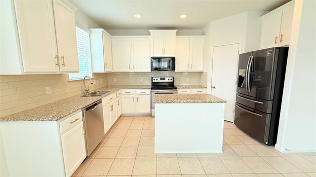 233 Quemado DR, Leander, TX 78641