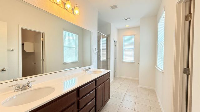 233 Quemado DR, Leander, TX 78641