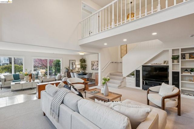 28 28 Sunny Cove Cir, Alameda, CA 94502