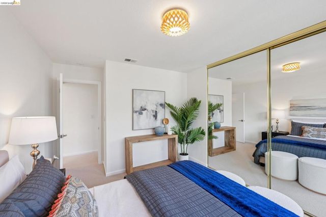 28 28 Sunny Cove Cir, Alameda, CA 94502