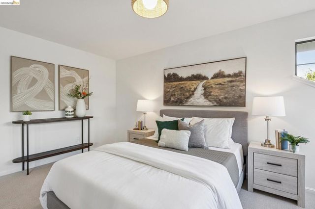 28 28 Sunny Cove Cir, Alameda, CA 94502