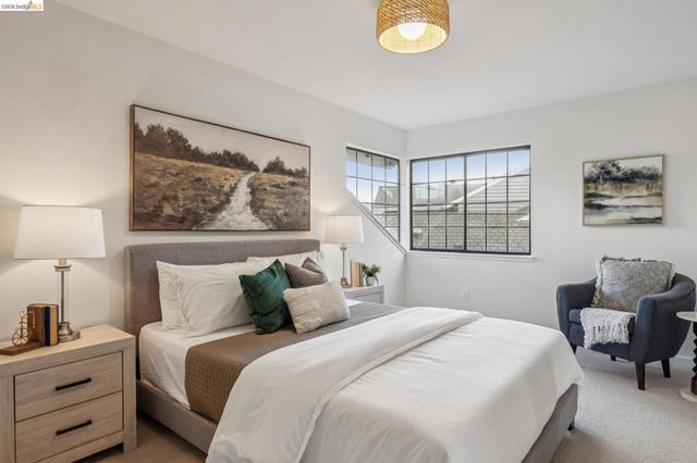 28 28 Sunny Cove Cir, Alameda, CA 94502