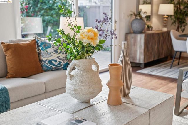 28 28 Sunny Cove Cir, Alameda, CA 94502