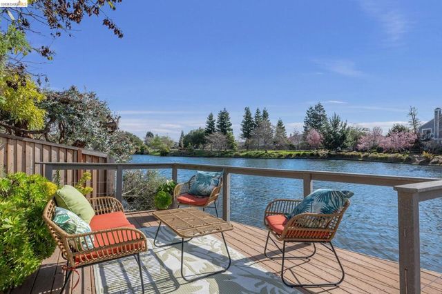 28 28 Sunny Cove Cir, Alameda, CA 94502