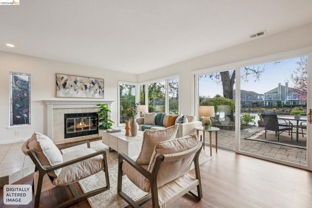 28 28 Sunny Cove Cir, Alameda, CA 94502