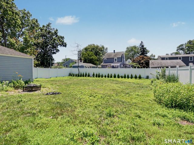 43 Glendale Road, Stratford, CT 06614