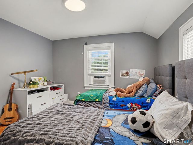 43 Glendale Road, Stratford, CT 06614
