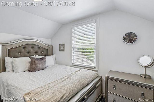 18440 Floral Street, Livonia, MI 48152