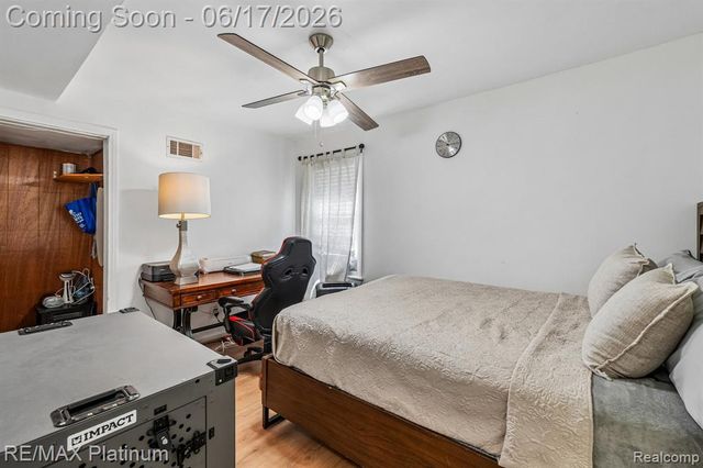 18440 Floral Street, Livonia, MI 48152