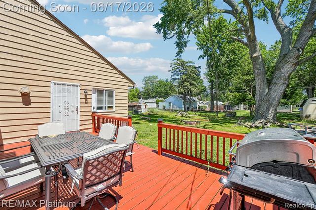18440 Floral Street, Livonia, MI 48152
