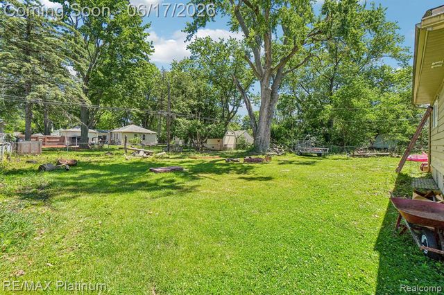 18440 Floral Street, Livonia, MI 48152