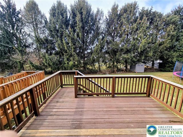 1578 Pinewind Drive, Lower Macungie Twp, PA 18011